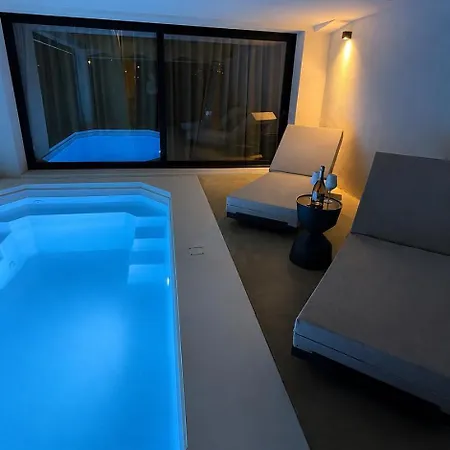 Eros Suite, Private Pool Retreat In * Skyros